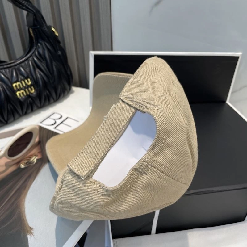 Miu Miu Caps TimelessDesign 257628