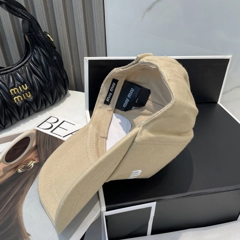 Miu Miu Caps TimelessDesign 257628