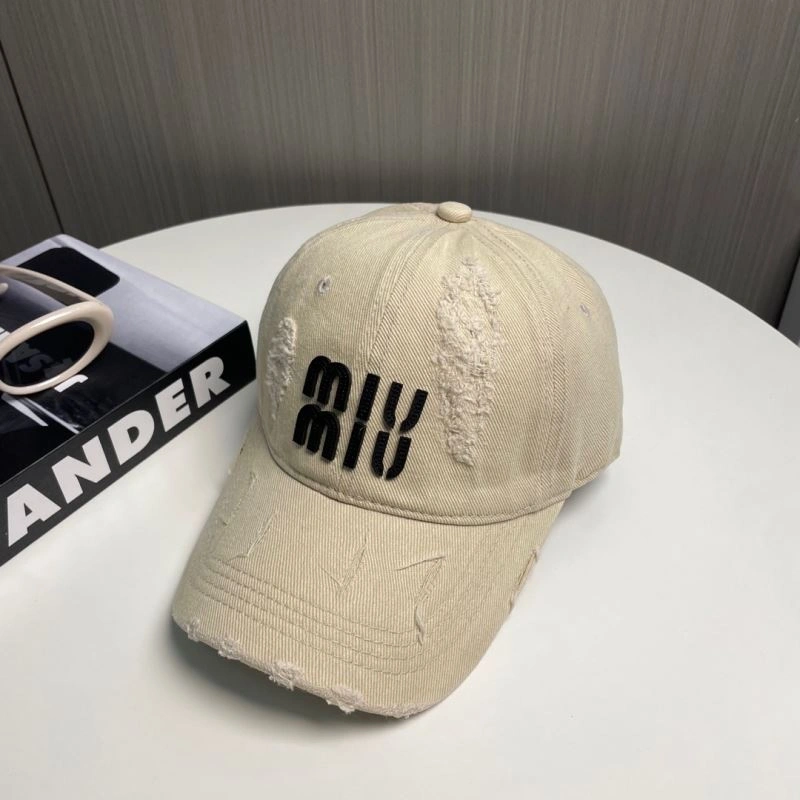 Miu Miu Caps UrbanStyle 257611