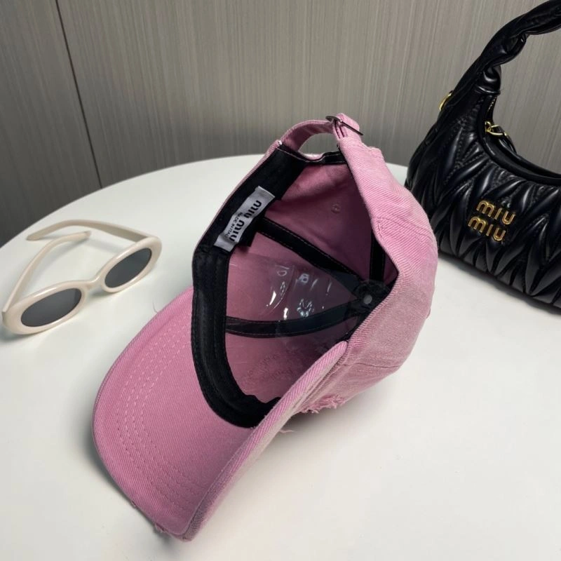 Miu Miu Caps Attractive 257626