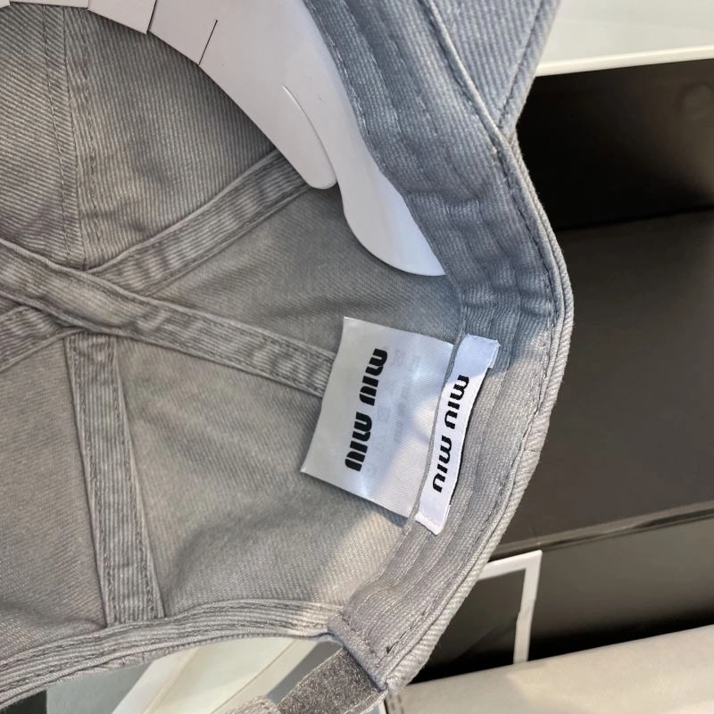 Miu Miu Caps Functional 257614