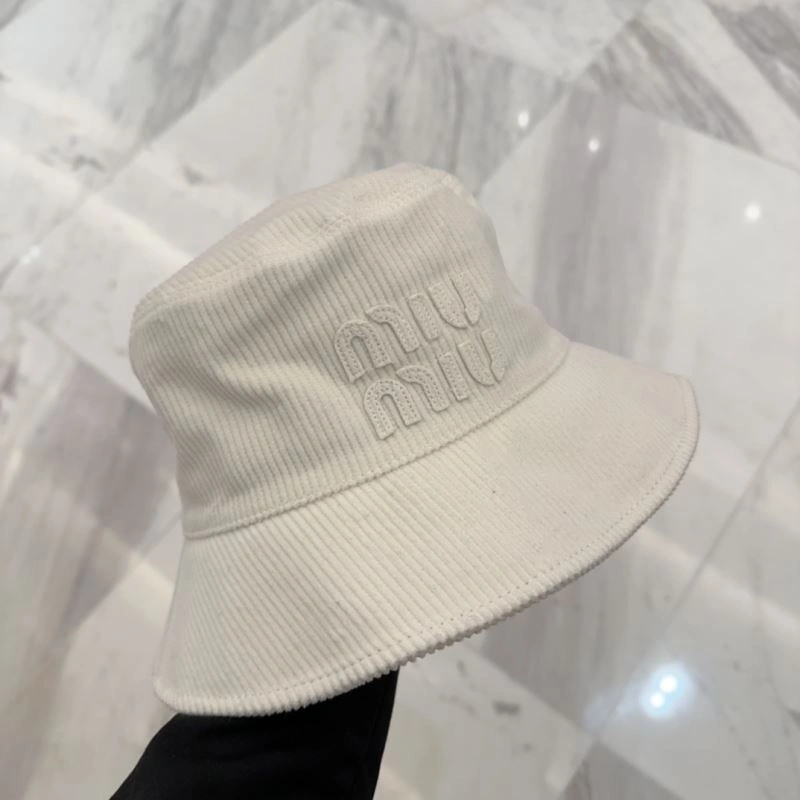 Miu Miu Caps Effortless 257603
