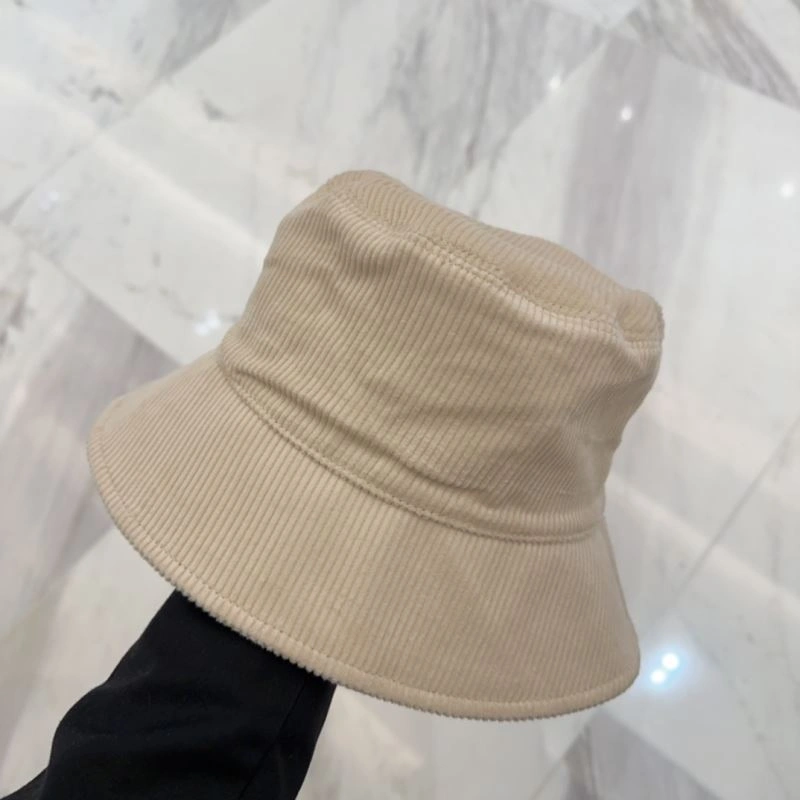 Breathable Miu Miu Caps 257605
