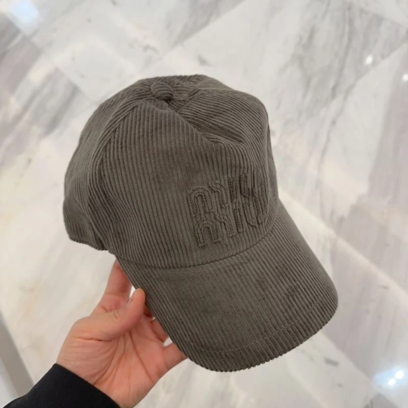Miu Miu Caps NewStyle 257597