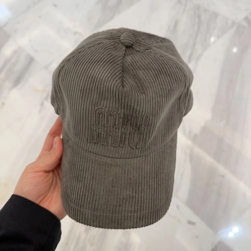 Miu Miu Caps NewStyle 257597