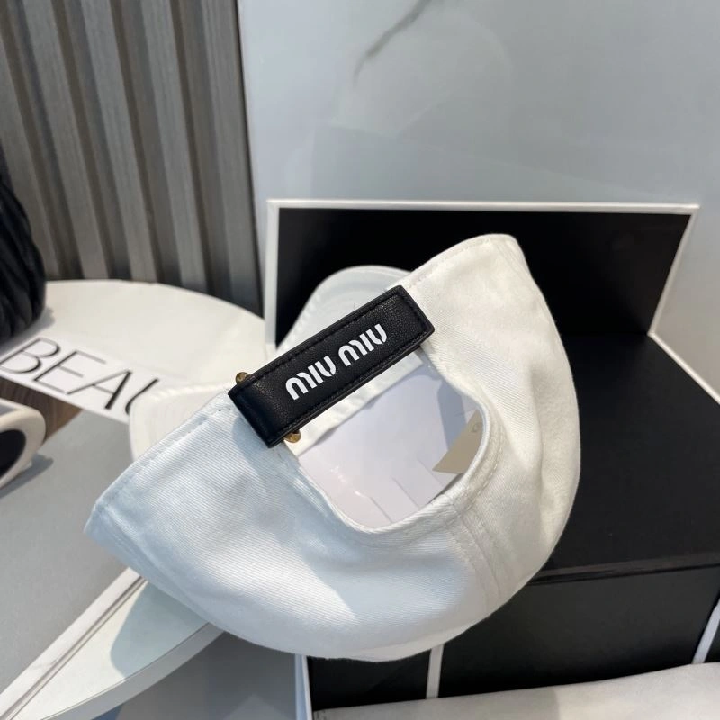 Miu Miu Caps Packable 257569