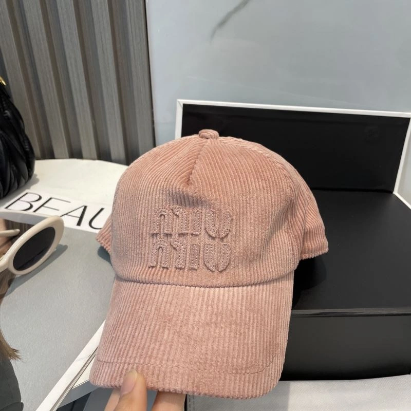 Miu Miu Caps Elegant 257585