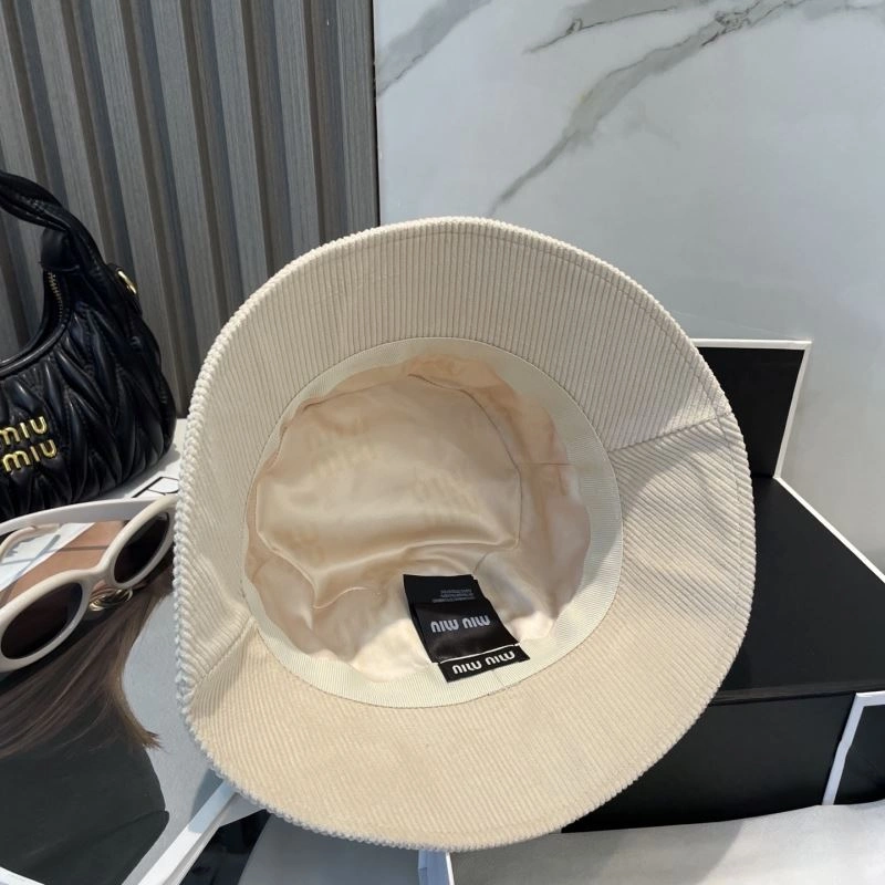 Miu Miu Caps AllSeason 257589