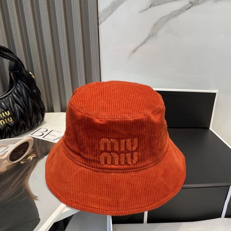 Miu Miu Caps Versatile 257560