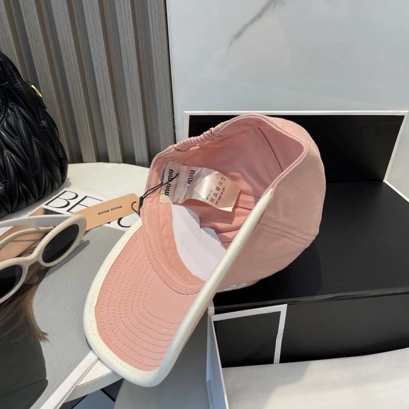 Miu Miu Caps UrbanChic 257558