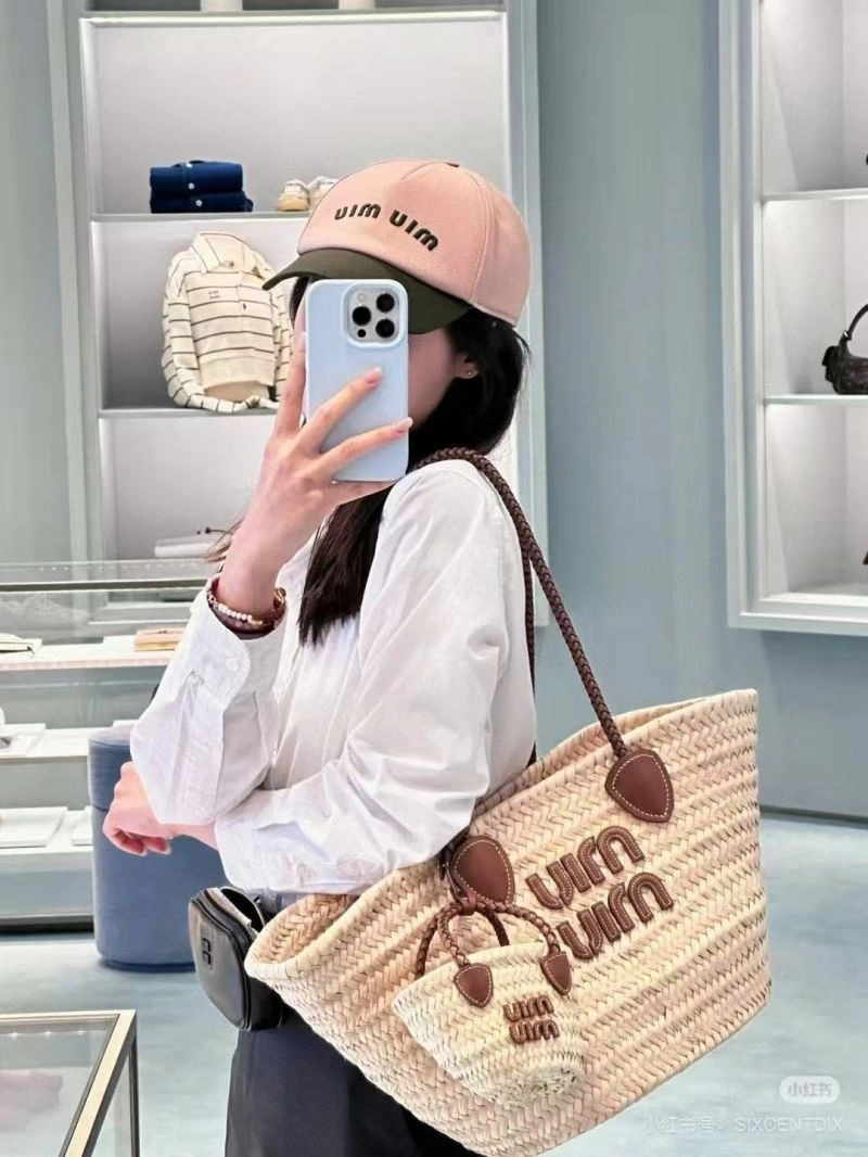 Miu Miu Caps Durable 257557