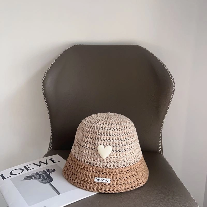 Miu Miu Caps Compact 257521