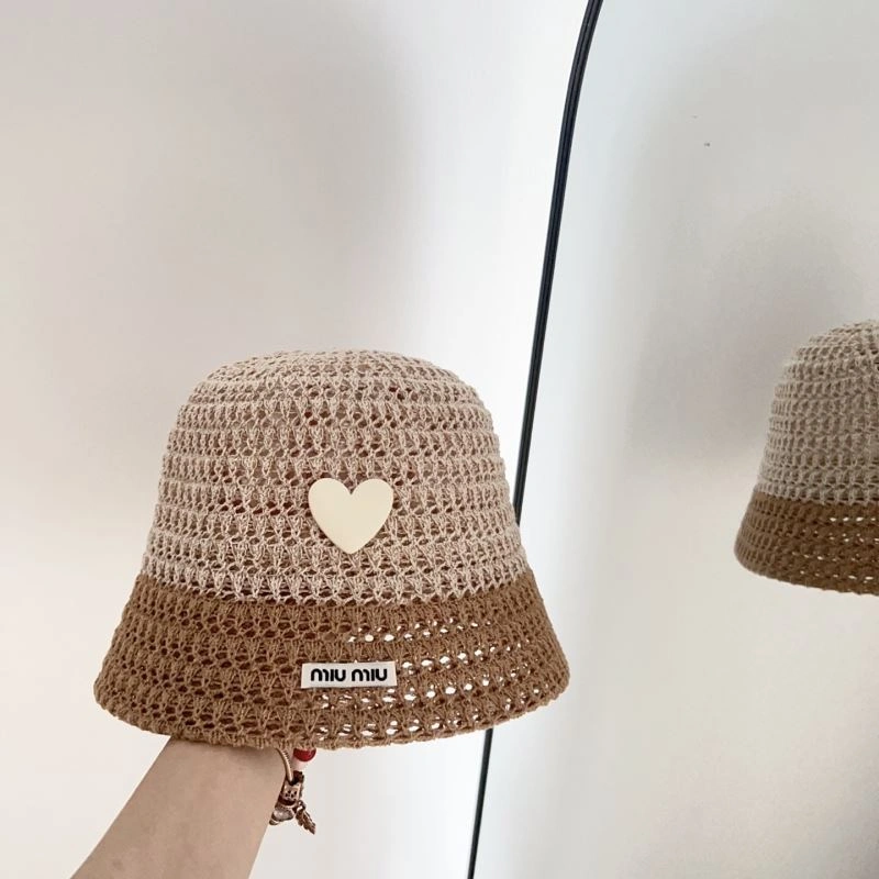 Miu Miu Caps Compact 257521