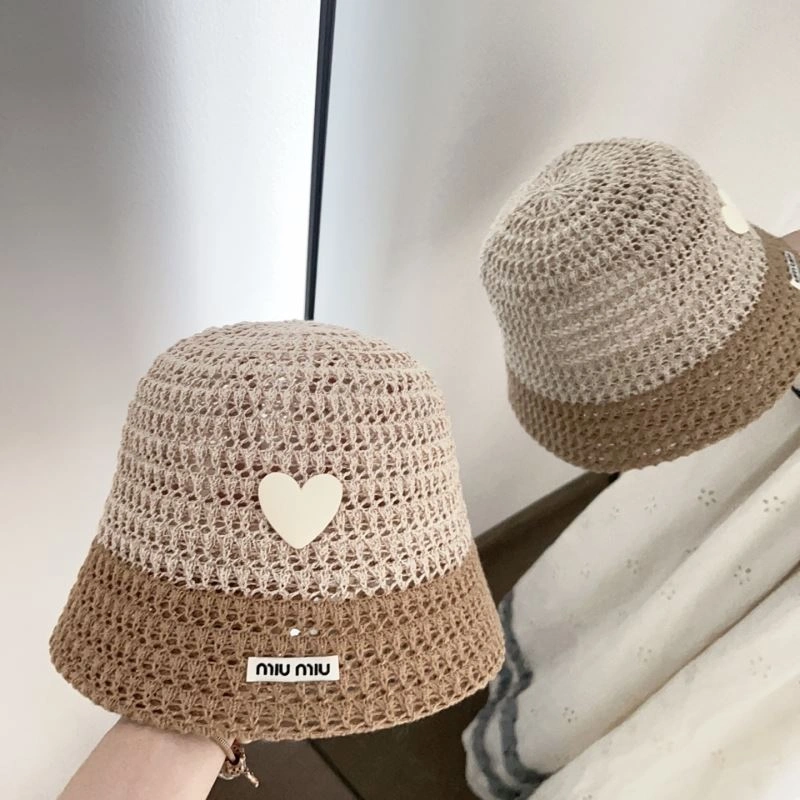 Miu Miu Caps Compact 257521