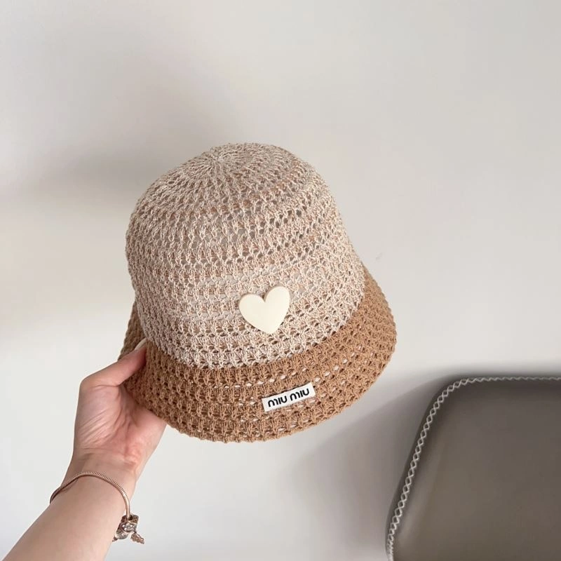 Miu Miu Caps Compact 257521