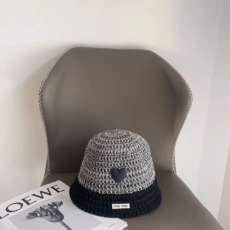 Miu Miu Caps FlexibleFit 257535