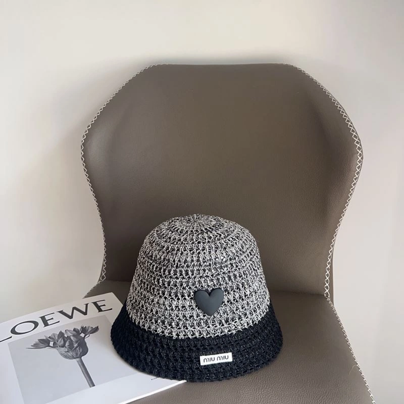 Miu Miu Caps FlexibleFit 257535