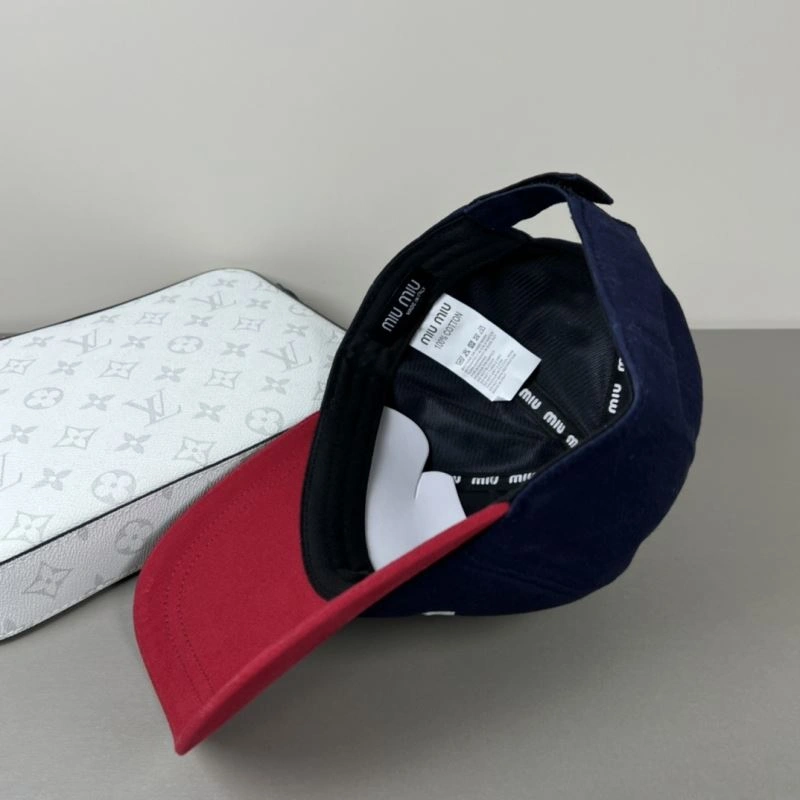 Miu Miu Caps ModernLook 257510