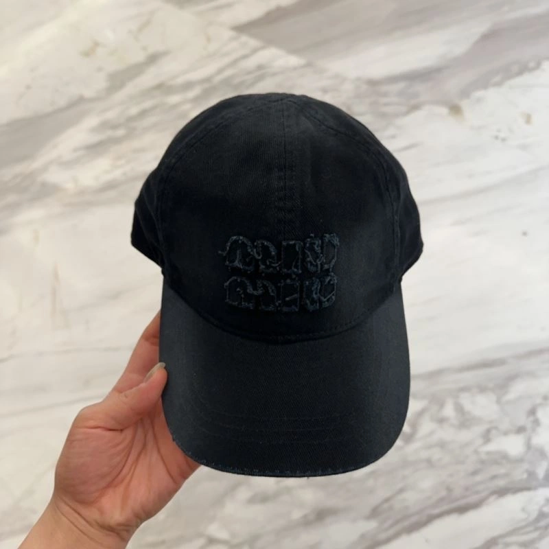Miu Miu Caps ComfortFit 257489