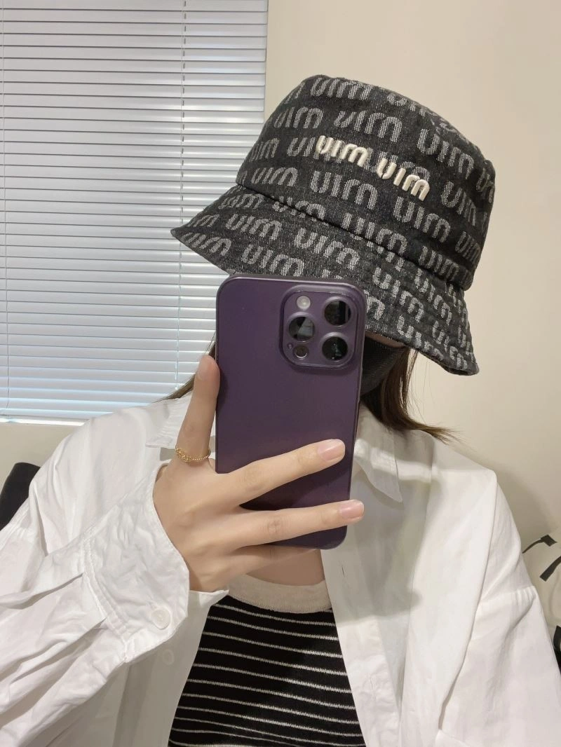 Snug Miu Miu Caps 261766