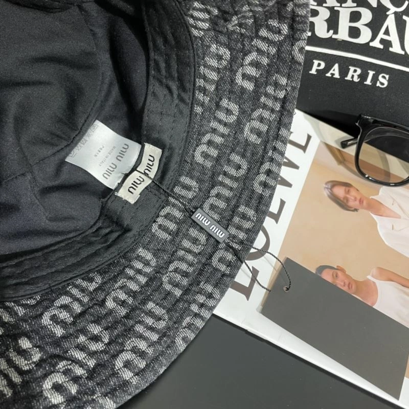 Snug Miu Miu Caps 261766