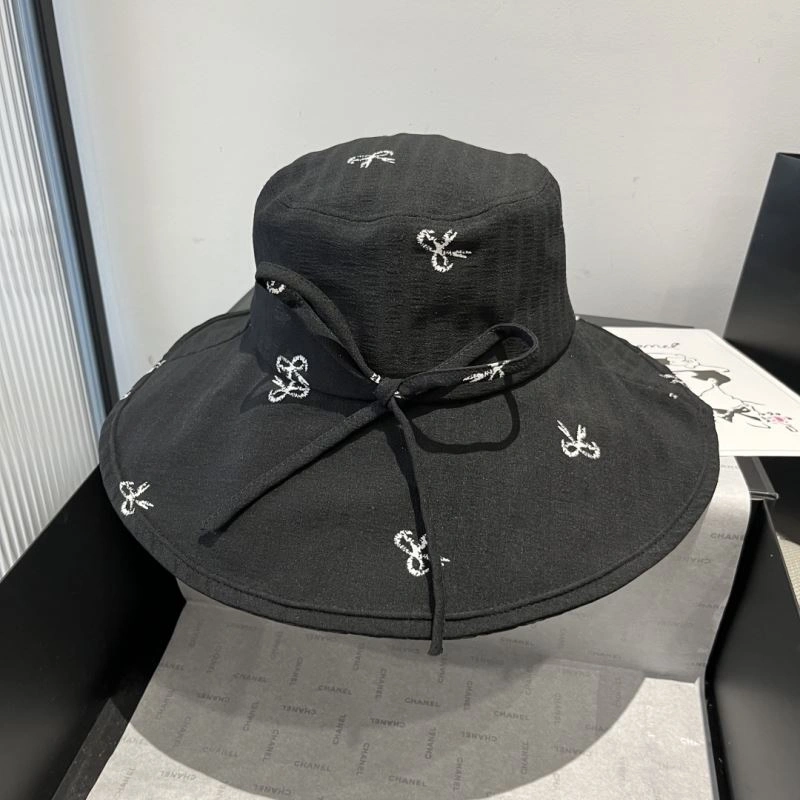 Miu Miu Caps UrbanStyle 261736