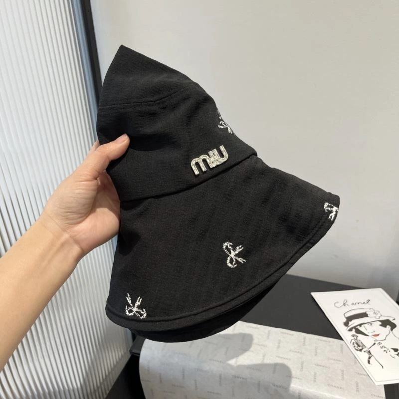 Miu Miu Caps UrbanStyle 261736