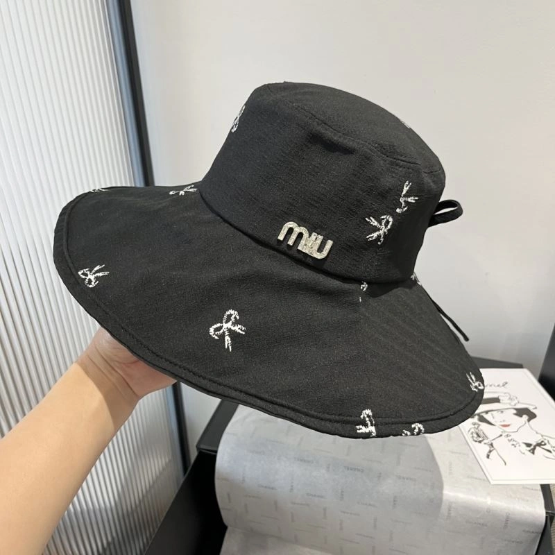 Miu Miu Caps UrbanStyle 261736