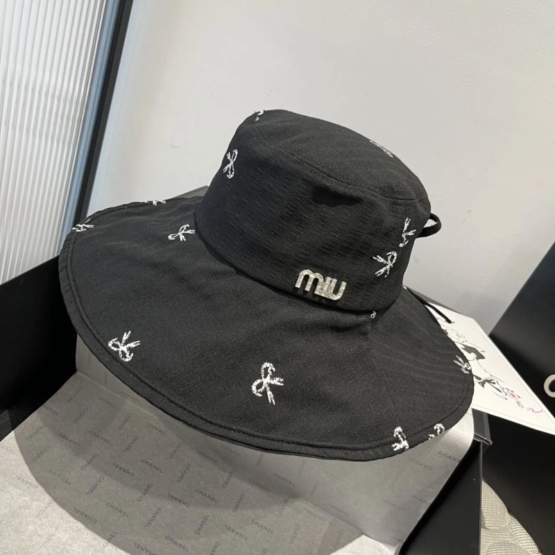 Miu Miu Caps UrbanStyle 261736