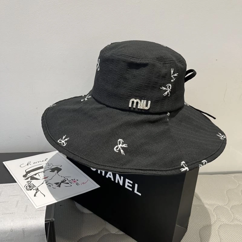 Miu Miu Caps UrbanStyle 261736