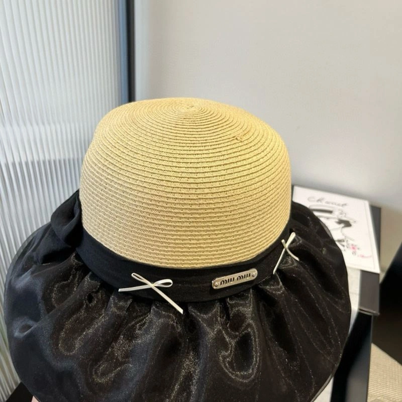 Miu Miu Caps Classic 261734