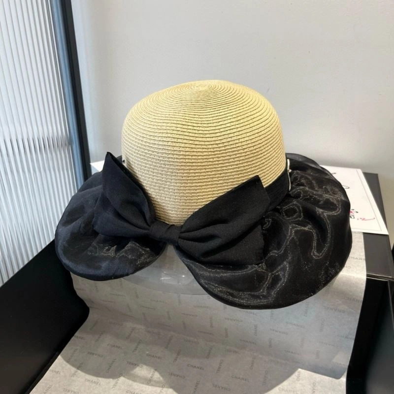 Miu Miu Caps Classic 261734