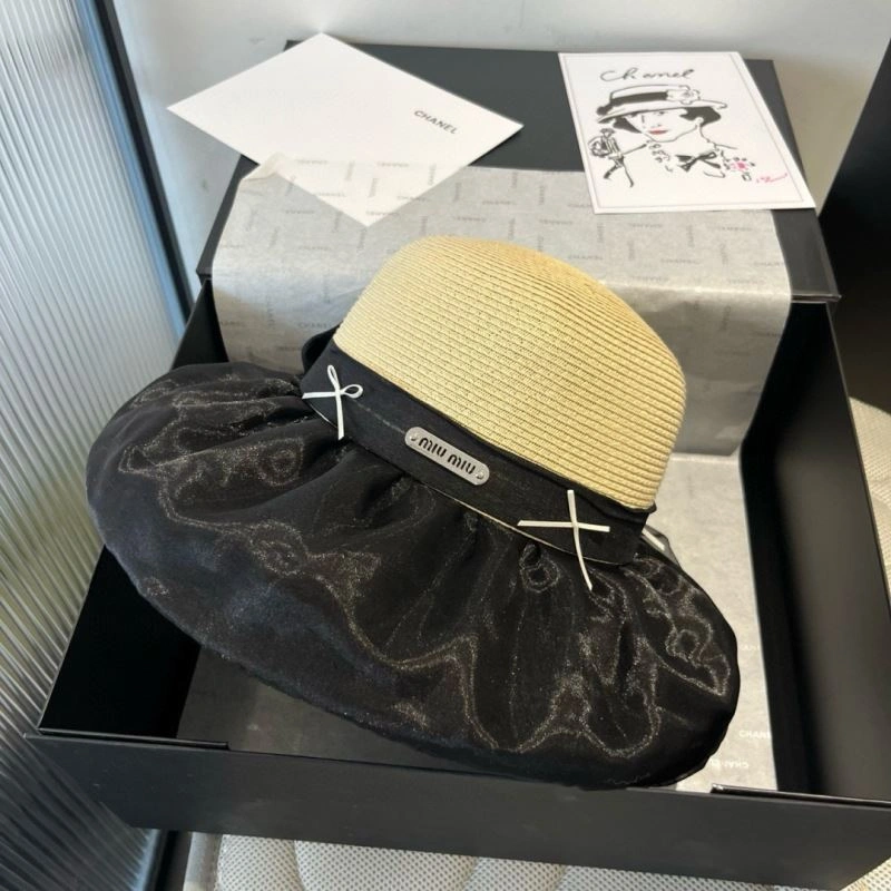 Miu Miu Caps Classic 261734