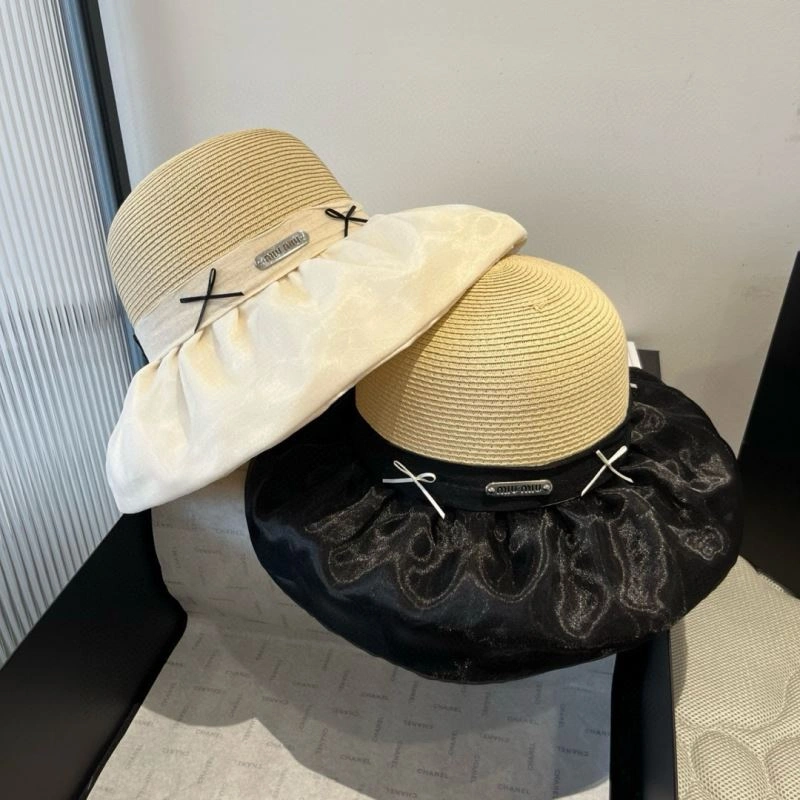 Miu Miu Caps Classic 261734
