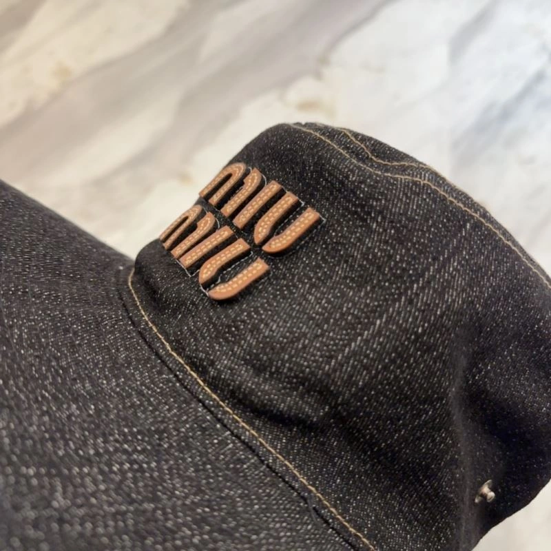 Miu Miu Caps Sophisticated 261706