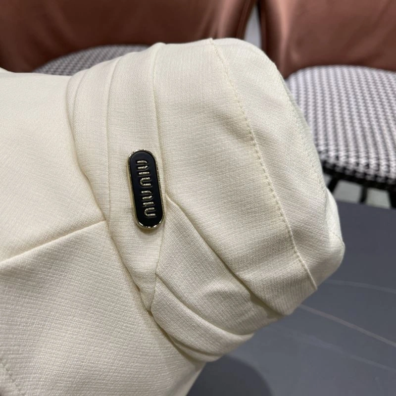 WeatherProof Miu Miu Caps 261726