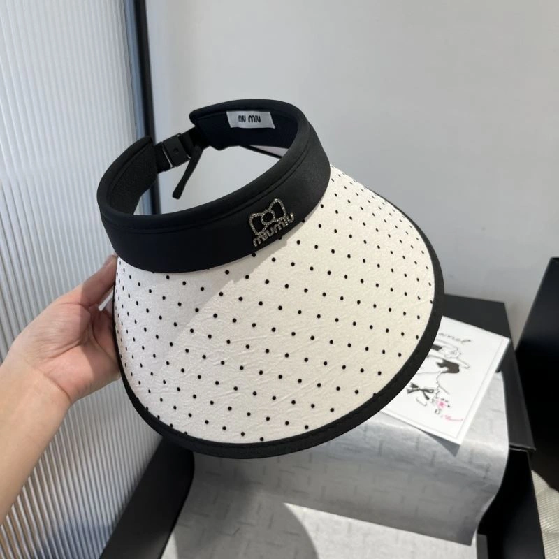 Miu Miu Caps Modern 261712