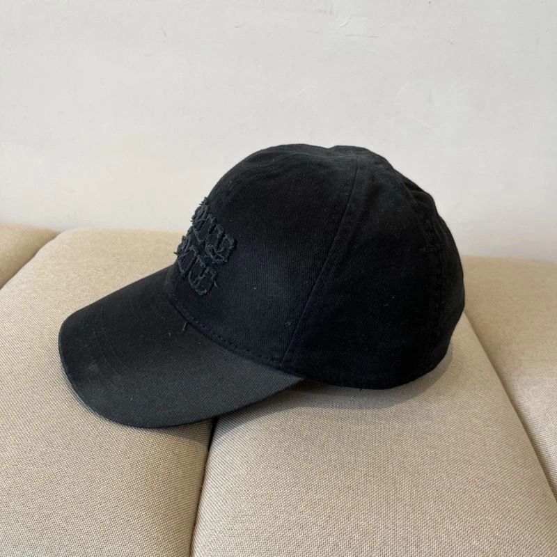 Miu Miu Caps Classic 261721