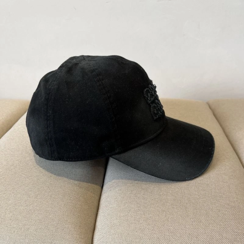 Miu Miu Caps Classic 261721