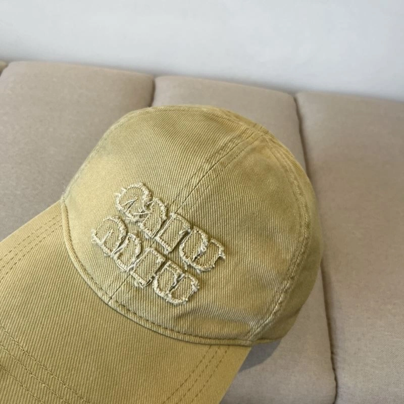 Snug Miu Miu Caps 261723