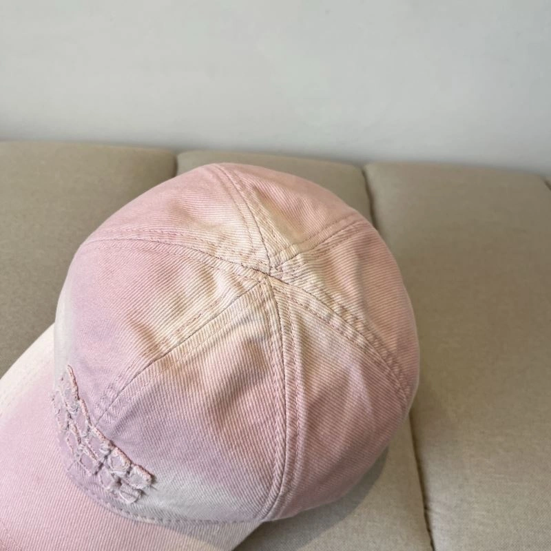 Miu Miu Caps Durable 261700