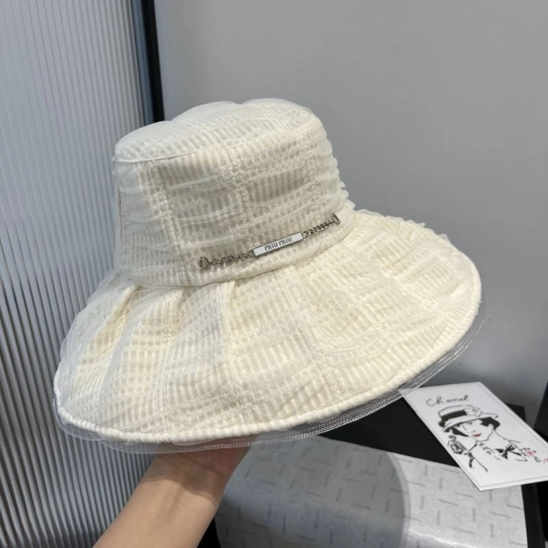 Miu Miu Caps Bold 261728