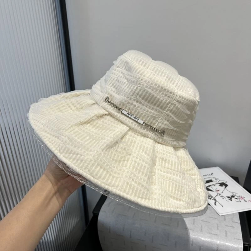 Miu Miu Caps Bold 261728