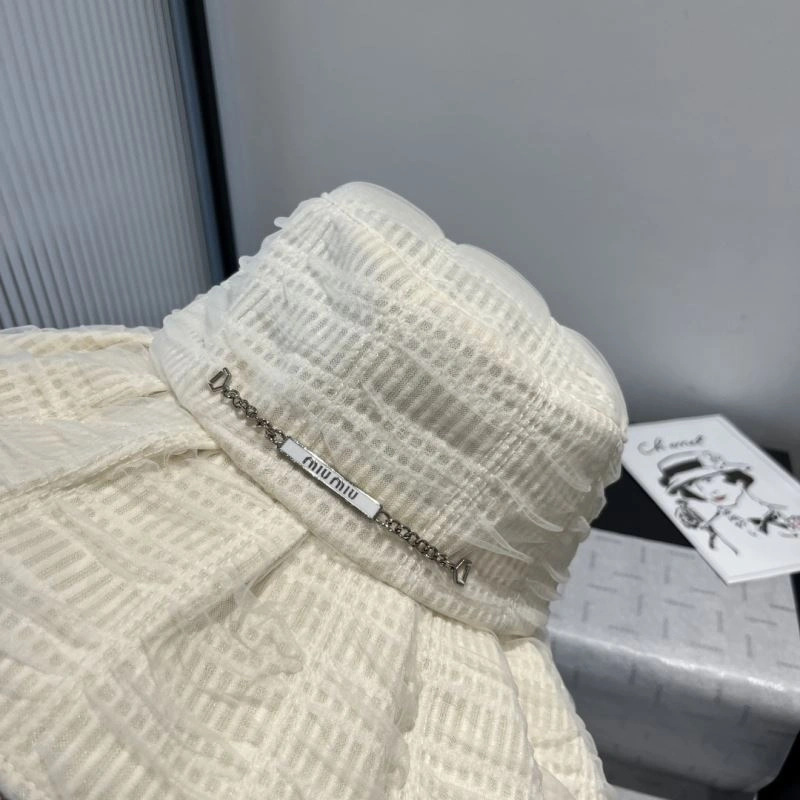Miu Miu Caps Bold 261728
