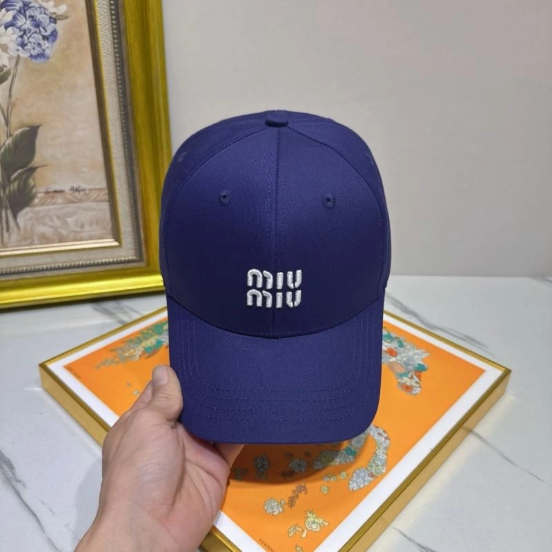 Miu Miu Caps Elegant 261697