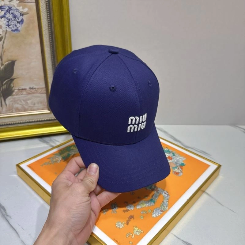 Miu Miu Caps Elegant 261697
