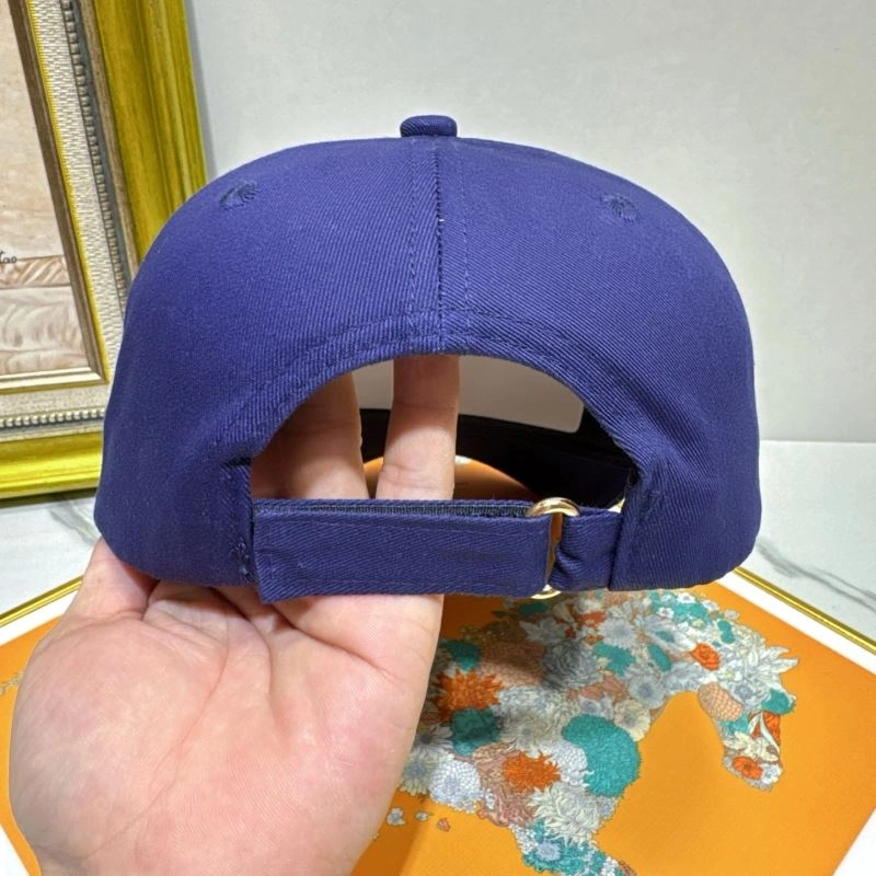Miu Miu Caps Elegant 261697