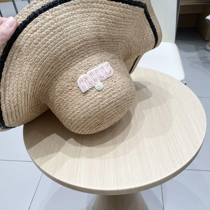 Miu Miu Caps EasyMatch 261680