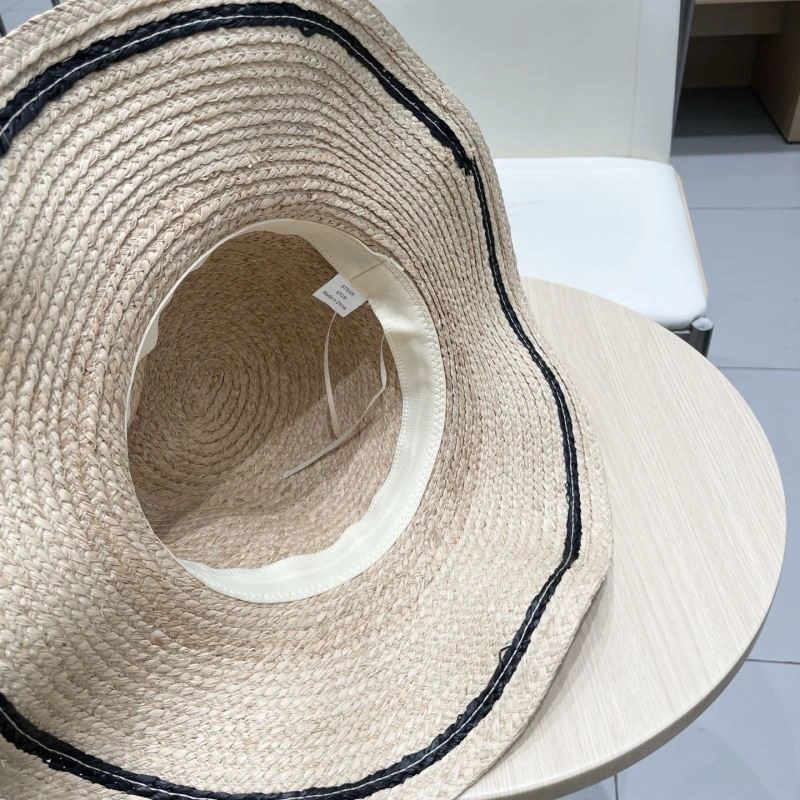 Miu Miu Caps EasyMatch 261680
