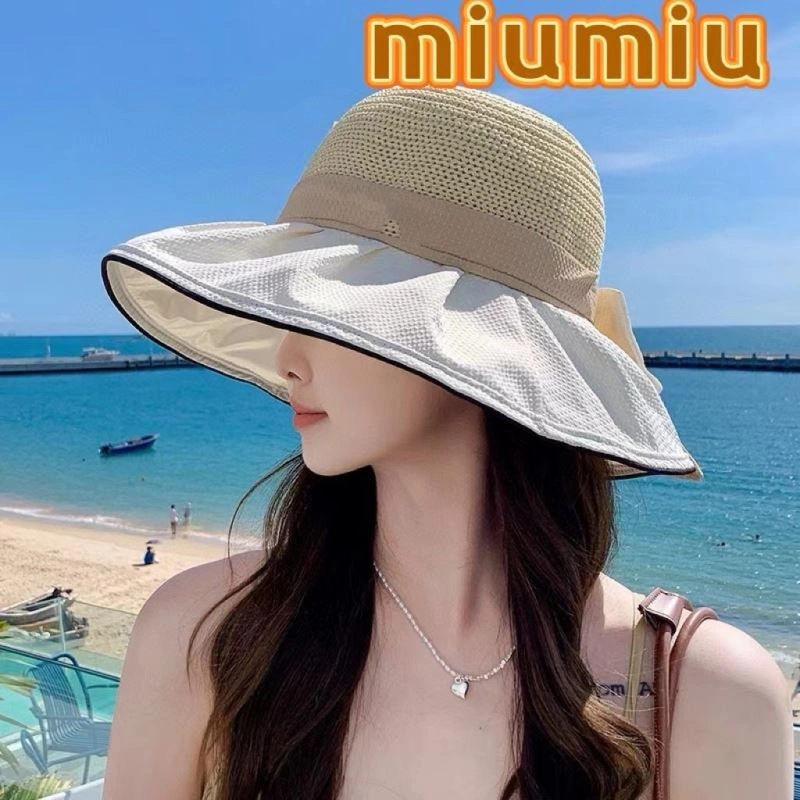Miu Miu Caps Snug 261669